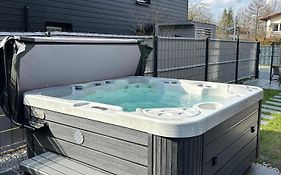 Lux Apart - Apartamenty z jacuzzi i sauną nad Wisłą